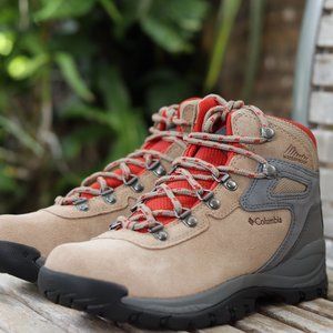 Women’s Newton Ridge™ Plus Waterproof Amped Hiking